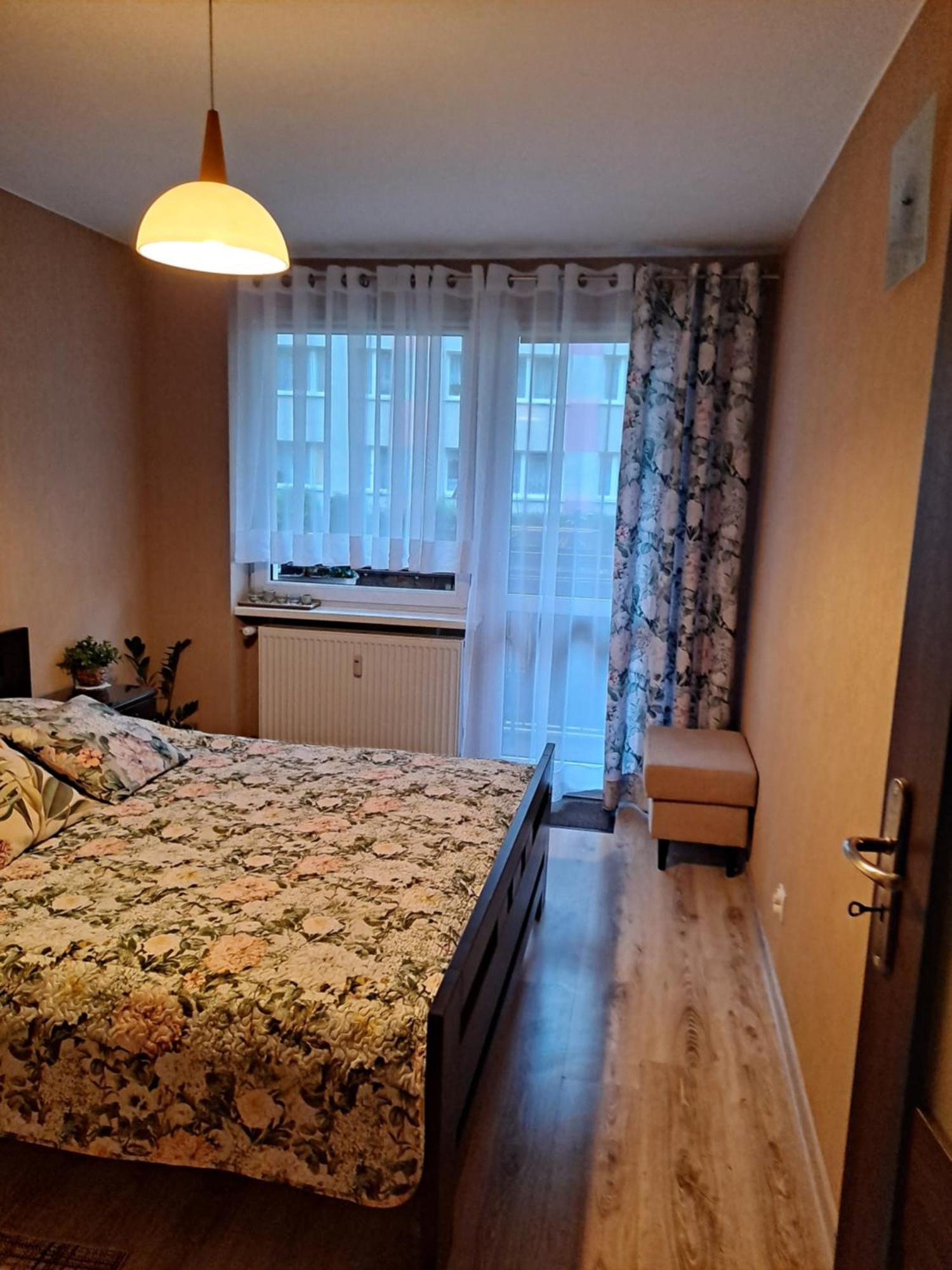 Monica Lägenhet Jelenia Góra Exteriör bild